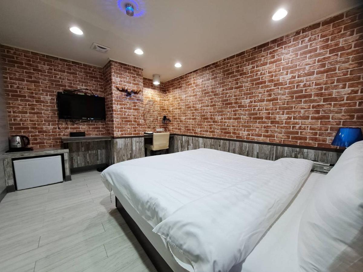 Bin Chen Business Hotel Синьчжу Экстерьер фото