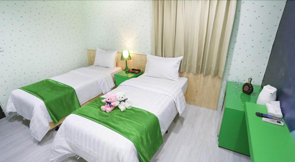 Bin Chen Business Hotel Синьчжу Экстерьер фото